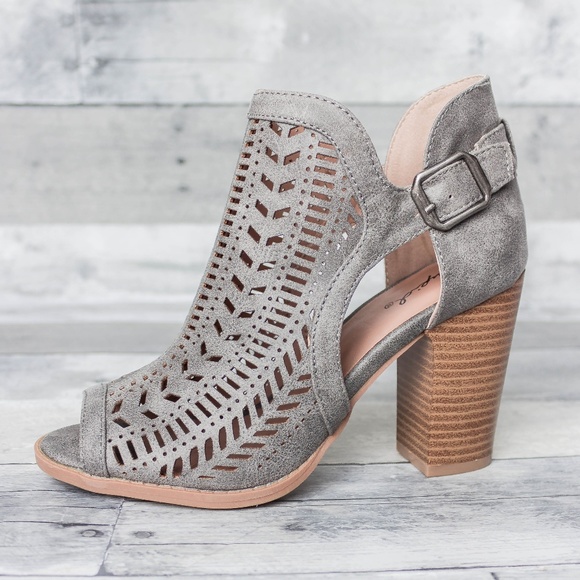 ‘Cadence' Booties. - Picture 3 of 5